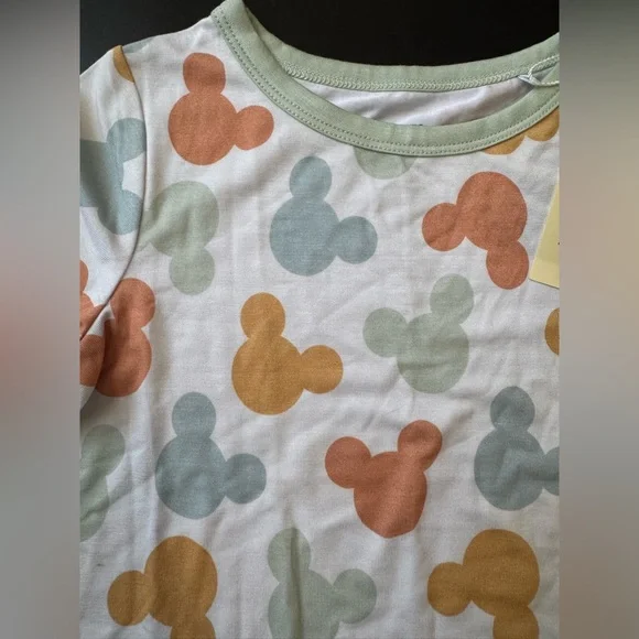 Charlie’s Project/Little Snuggles Disney Two Piece Short Sleeve Pajama Set - Picture 3 of 8